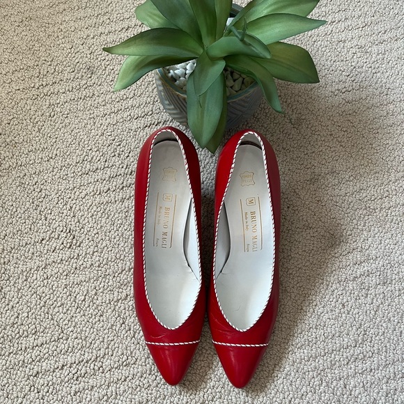 VTG Bruno Magli Heels - Picture 2 of 11